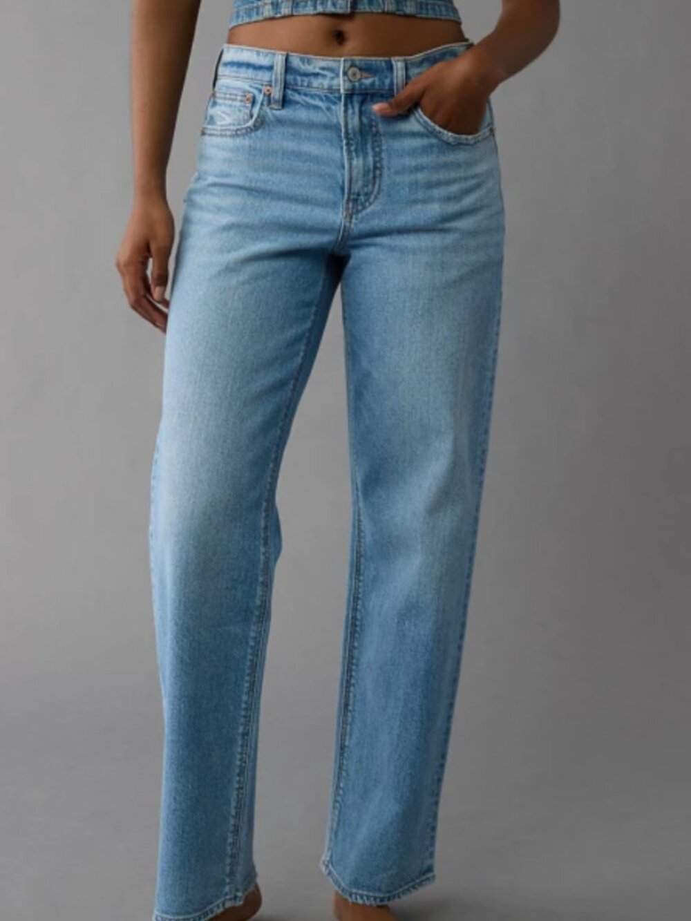 AE Strigid High-Waisted Stovepipe Jean - Picture 4 of 7